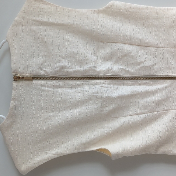 Suzy shier cream lace dress size medium - Picture 4 of 5